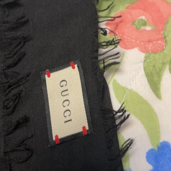 Gucci shawls 🧣 new without tag 🏷 - Picture 5 of 7